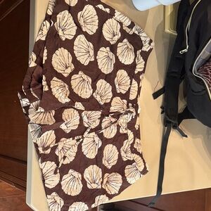 Abercrombie Shell Print Brown Shorts